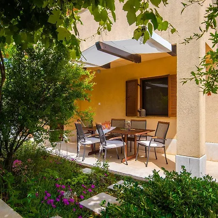 Buic Apartment