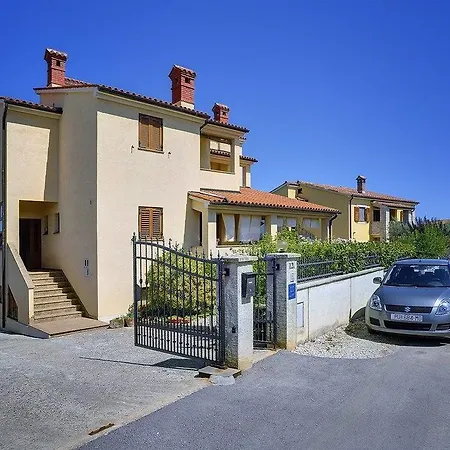 Apartment Buic Vinkuran